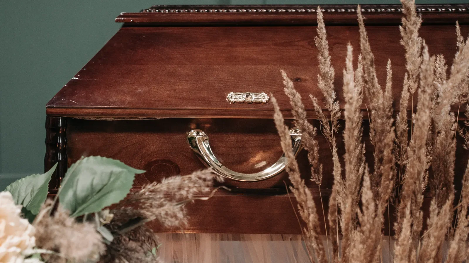 International repatriation logistics coordinated with professional funeral transport